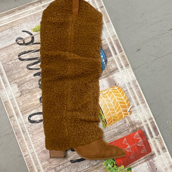 🍀St Patrick’s Sale🍀BrownBeauties NEW Bounty FauxFur Sherpa TallHeeled Boots NIB - Picture 5 of 15